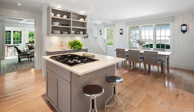 18 Milton Pl in Norwalk, CT - Building Photo - Building Photo