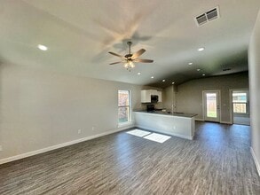 7019 9th St in Lubbock, TX - Building Photo - Building Photo