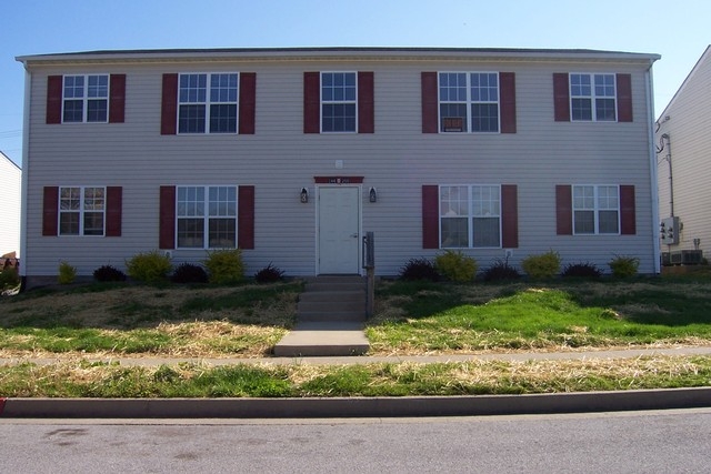 244-250 Grinder Ct in Nicholasville, KY - Building Photo