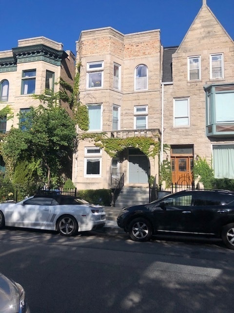 property at 4457 S Oakenwald Ave