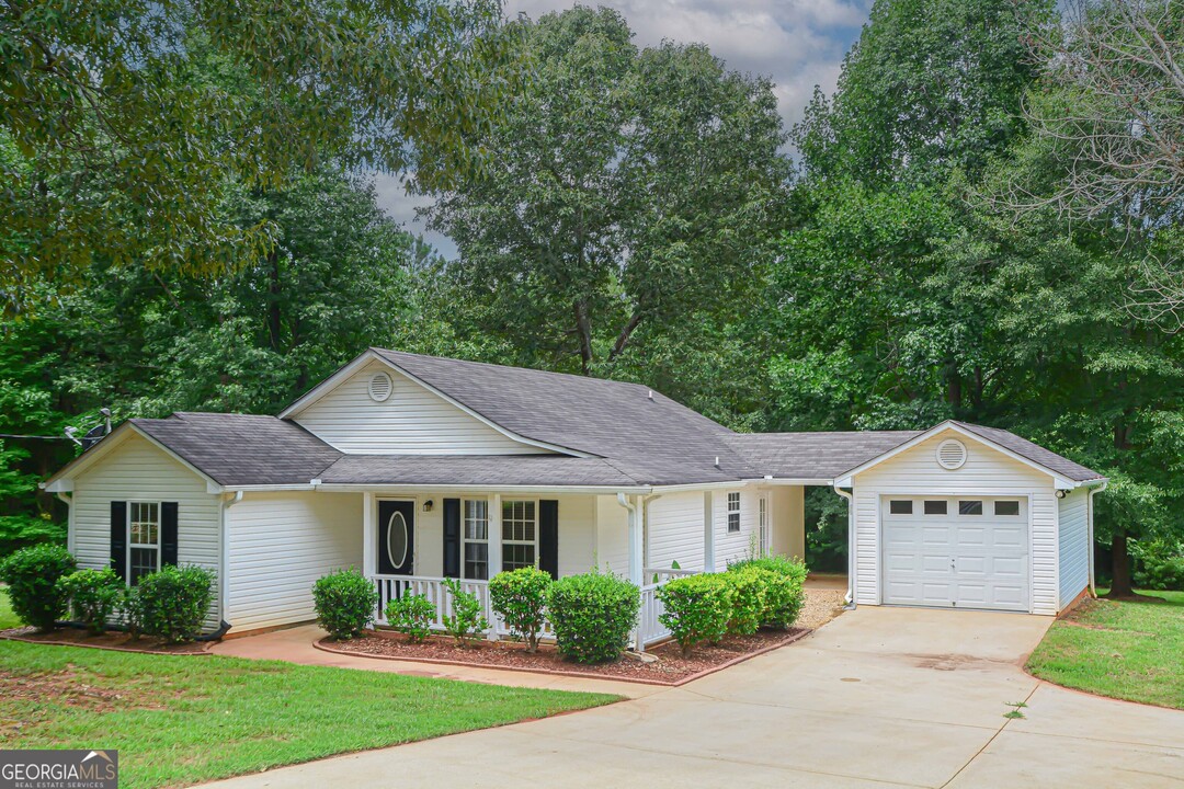 160 Hunters Keep in Covington, GA - Building Photo