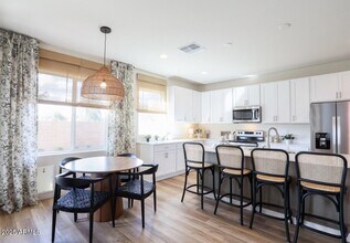 1373 E Mulberry Dr in Chandler, AZ - Building Photo - Building Photo