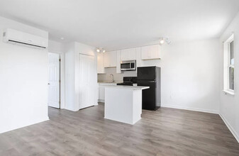 2427 Kerlerec St-Unit -11 in New Orleans, LA - Building Photo - Building Photo