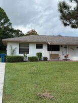 2320 Madrid Ave SE in Palm Bay, FL - Building Photo