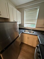 1219 Harwood St in Vancouver, BC - Building Photo