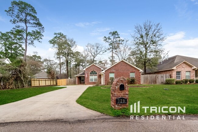 property at 729 Forest Ln Dr