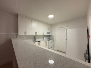 15221 NE 6th Ave in Miami, FL - Building Photo - Building Photo