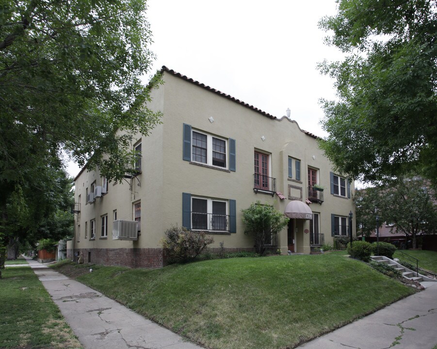 1374 St Paul St in Denver, CO - Foto de edificio