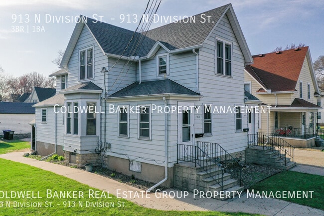 property at 913 N Division St