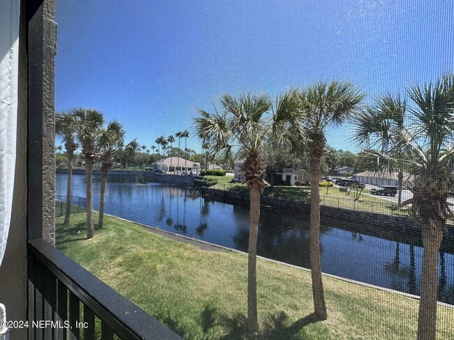 property at 400 Timberwalk Ct