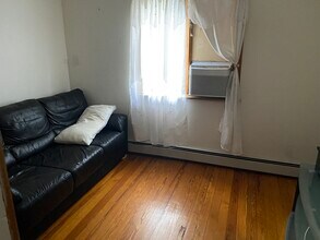 98 Josephine Ave, Unit 3 in Somerville, MA - Building Photo - Building Photo
