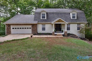 4018 SE Piedmont Dr in Huntsville, AL - Building Photo