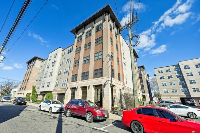 property at 5808 Washington St