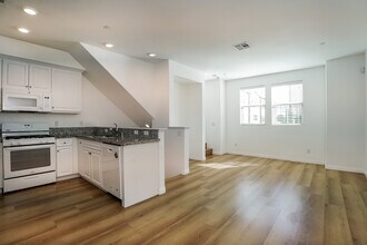 7235 Cedar Rd in Los Angeles, CA - Building Photo - Building Photo