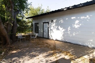 674 Bell Rd S in Iowa Park, TX - Building Photo - Building Photo
