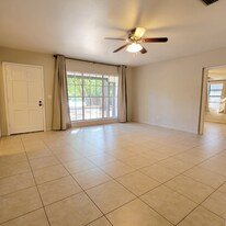 404 Bullard Pkwy in Temple Terrace, FL - Building Photo