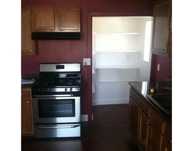 289 Chelsea St, Unit 1