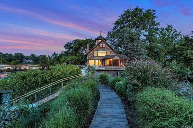 property at 3 Water Ln