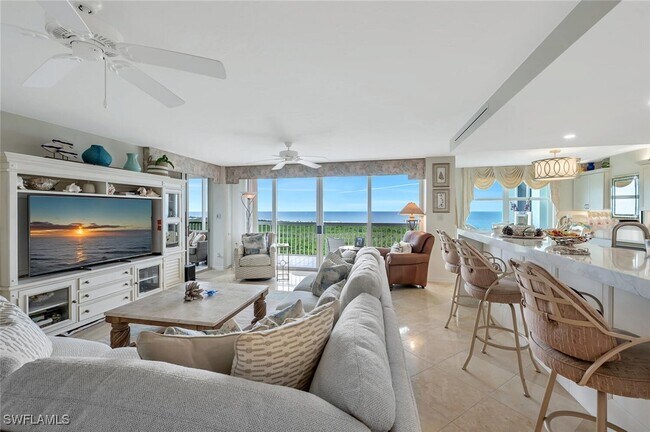 6573 Marissa Loop in Naples, FL - Foto de edificio - Building Photo