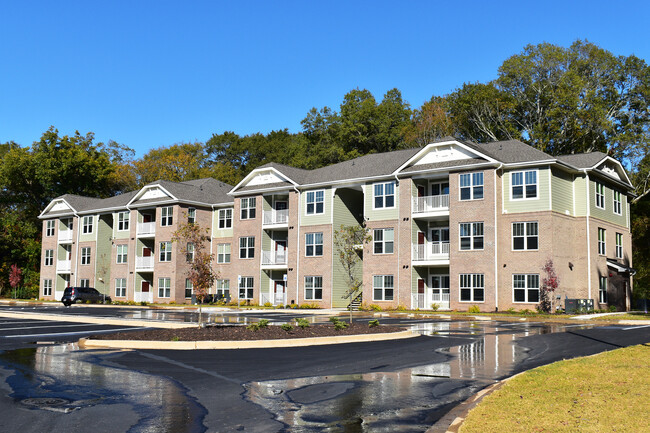Forest Glen in Clinton, SC - Foto de edificio - Building Photo