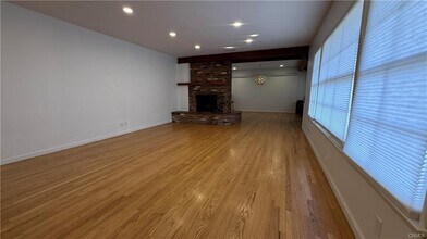 17458 Nordhoff St in Los Angeles, CA - Building Photo - Building Photo