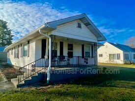 907 E Broadway St in Princeton, IN - Building Photo
