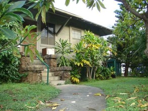 1407 Pensacola St in Honolulu, HI - Foto de edificio - Building Photo