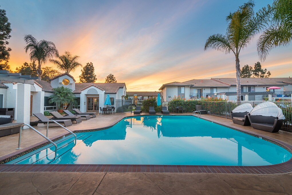 Country Villas in Oceanside, CA - Foto de edificio