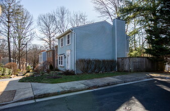 11517 Ivy Bush Ct in Reston, VA - Building Photo - Building Photo