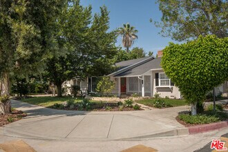 4900 Ethel Ave in Los Angeles, CA - Building Photo - Building Photo