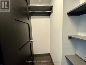 330 Phillip St in Waterloo, ON - Building Photo - Building Photo