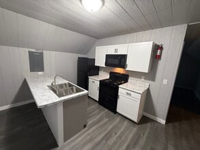 1326 N 8th St in Springfield, IL - Building Photo - Building Photo
