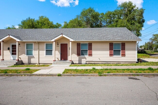 2903-2907 E 4th Ave in Spokane, WA - Building Photo - Building Photo