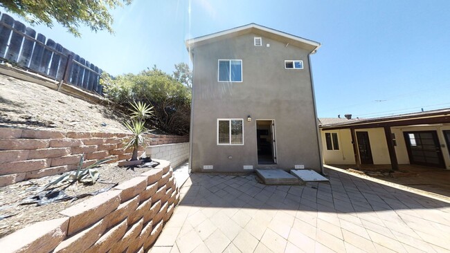 5239 Tipton St in San Diego, CA - Building Photo - Building Photo