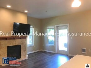 10651 NE Red Wing Way in Hillsboro, OR - Building Photo - Building Photo