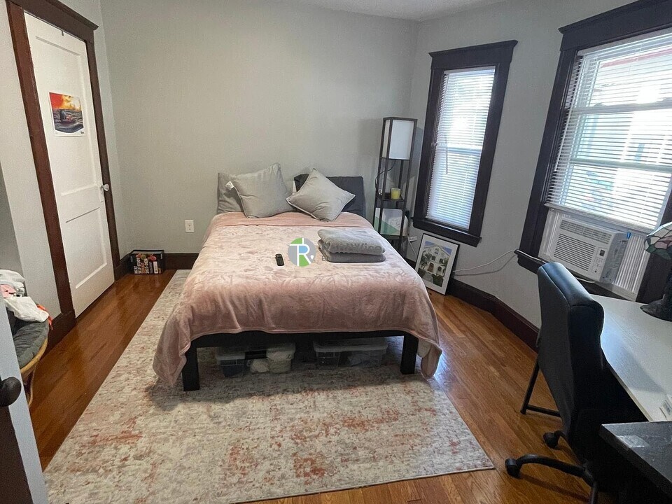 62 Frederick Ave in Medford, MA - Building Photo