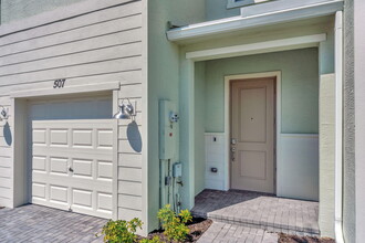 507 Rivergrass St in Port St. Lucie, FL - Building Photo - Building Photo