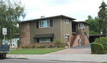 815 Malone Rd in San Jose, CA - Foto de edificio - Building Photo