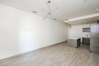 9109 McPherson Rd, Unit 7 in Laredo, TX - Building Photo - Building Photo