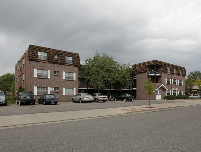 The Aikane & Mi Amigo Apartments in Englewood, CO - Foto de edificio - Building Photo