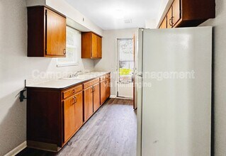 2719 S Burdick St in Kalamazoo, MI - Building Photo - Building Photo