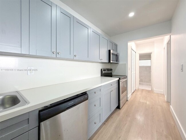 544 Michigan Ave, Unit 4 in Miami Beach, FL - Building Photo - Building Photo