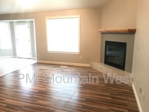 144 S Mountain Rd in Fruit Heights, UT - Building Photo - Building Photo