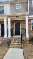 969 Cades Walk in Lawrenceville, GA - Building Photo