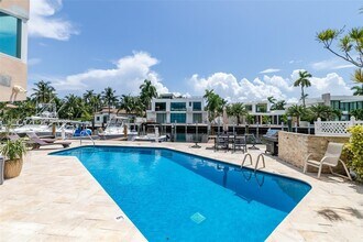 54 Isle of Venice Dr in Fort Lauderdale, FL - Building Photo - Building Photo