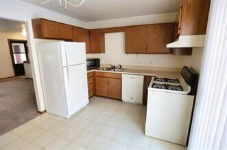 2973 Englewood Ave SE in Grand Rapids, MI - Building Photo - Building Photo