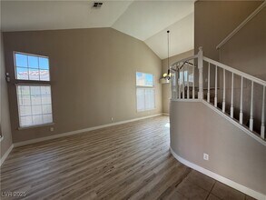 1969 Canyon Breeze Dr in Las Vegas, NV - Building Photo - Building Photo