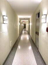 7300 Ocean Terrace-Unit -208 in Miami Beach, FL - Building Photo - Building Photo