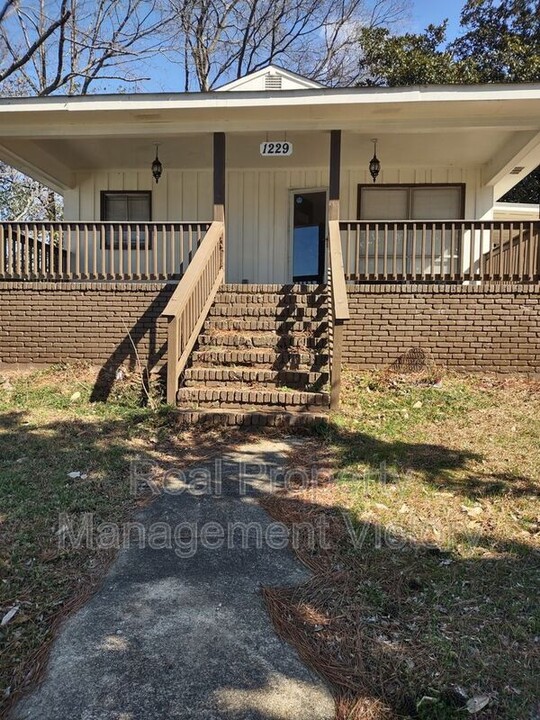 1229 Waverly St in Birmingham, AL - Building Photo