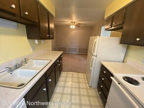 1228 S Creek Ln in Toledo, OH - Building Photo - Building Photo